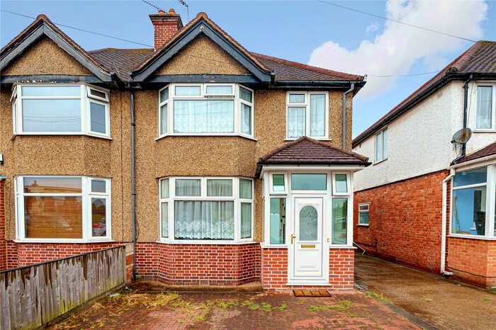 3 Bedroom Semi-Detached House To Rent In Hewens Road, Uxbridge, UB10