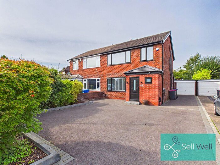 3 Bedroom Semi-Detached House For Sale In Rands Clough Drive, Worsley, Manchester, M28