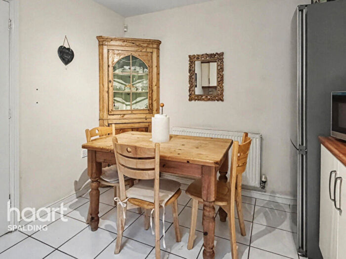 3 Bedroom End Of Terrace House For Sale In Tycho Close, Sutton Bridge, PE12