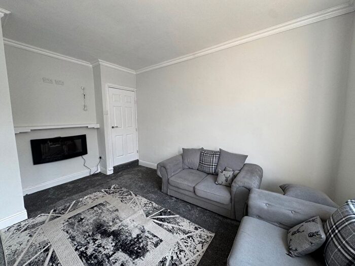 2 Bedroom Terraced House To Rent In Girlington Road, Bradford, West Yorkshire, BD8