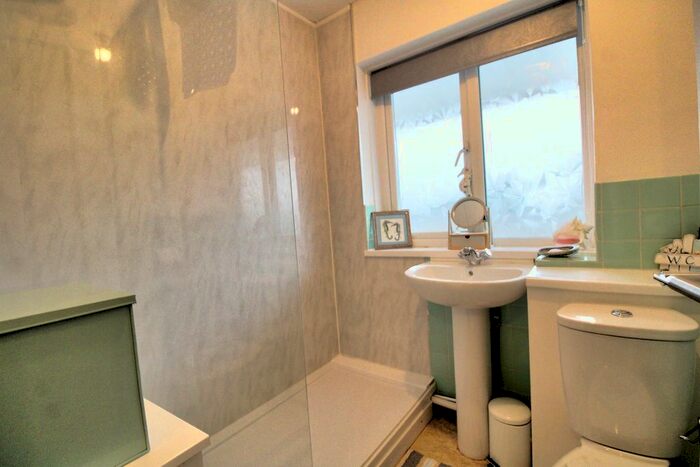2 Bedroom Flat For Sale In The Garth, Abertridwr, Caerphilly, CF83