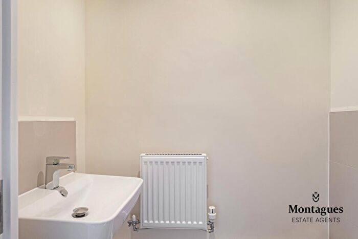 2 Bedroom Duplex To Rent In Station Approach, Theydon Bois, CM16