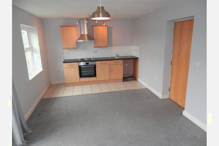 1 Bedroom Flat To Rent In Broadwell Road, Oldbury, B69