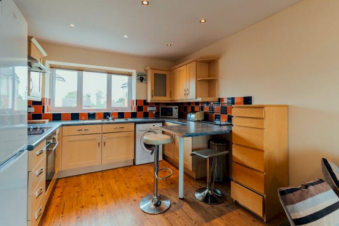 2 Bedroom Flat To Rent In Barnsdale Close, Loughborough, LE11