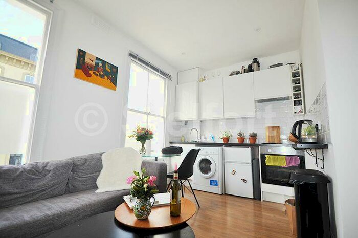 3 Bedroom Flat To Rent In Corinne Road, London, N19