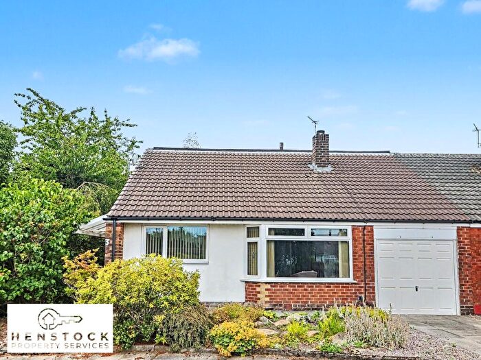 3 Bedroom Bungalow For Sale In Frampton Close, Middleton, Manchester, M24