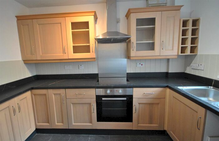 1 Bedroom Flat To Rent In The Clicketts, Tenby, SA70