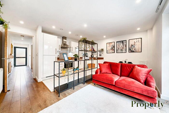 1 Bedroom Maisonette For Sale In Oldridge Road, London, SW12