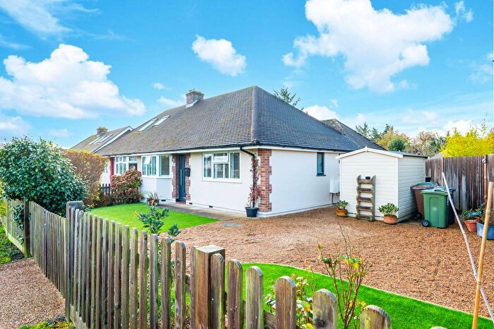 3 Bedroom Bungalow To Rent In Saffron Platt, Stoughton, Guildford, GU2