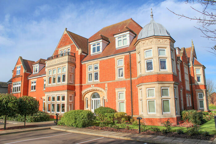 2 Bedroom Apartment To Rent In Hyperion Court, CB8