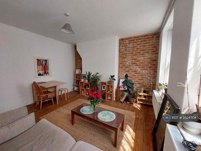 2 Bedroom Flat To Rent In Elham House, London, E5