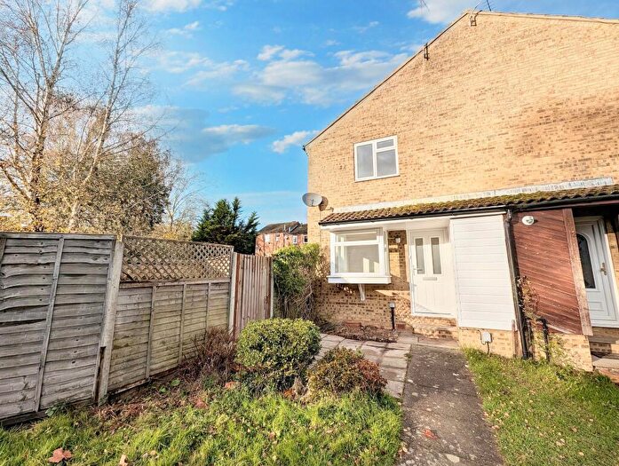 1 Bedroom Terraced House To Rent In Brooklands Road, Crawley, RH11