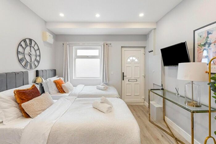 1 Bedroom Serviced Apartments To Rent In George Lane, London, SE13