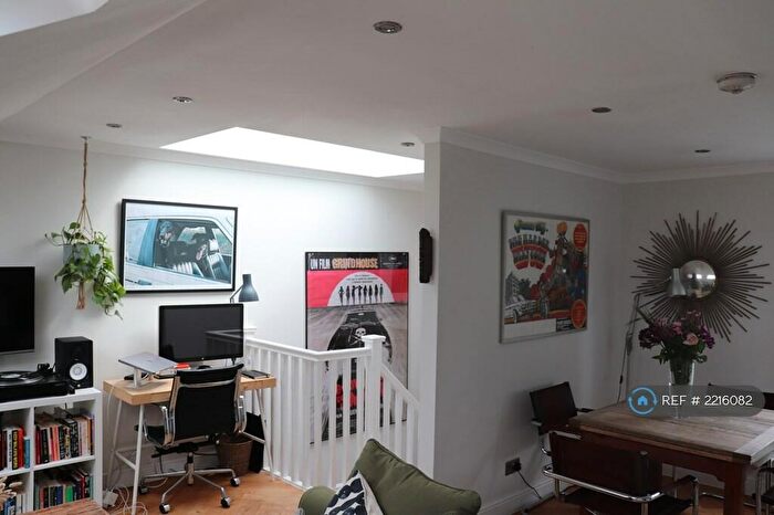 1 Bedroom Flat To Rent In Crofton Road, London, SE5