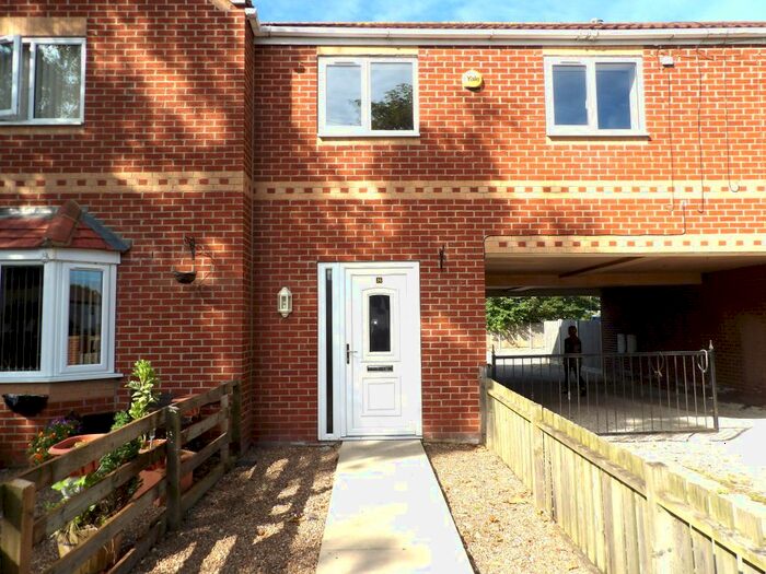 2 Bedroom Town House To Rent In Park View, Church Road, Stainforth, Doncaster, DN7