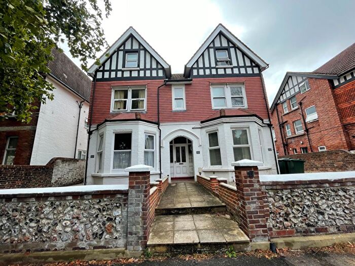 1 Bedroom Flat For Sale In Enys Road, Eastbourne, BN21