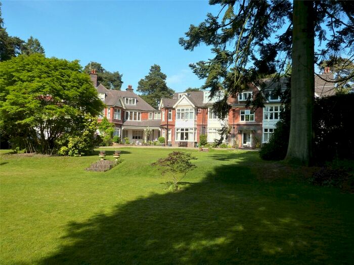 2 Bedroom Apartment To Rent In Tilford Road, Hindhead, Surrey, GU26