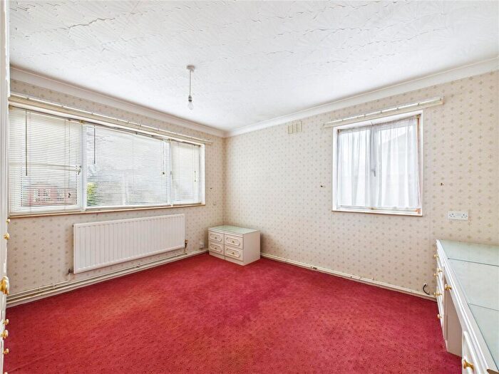 4 Bedroom Bungalow For Sale In Bromeswell Road, Ipswich, Suffolk, IP4 - Photo 6