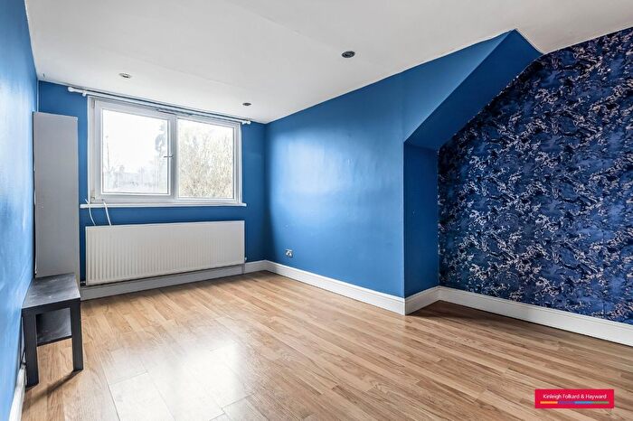 2 Bedroom Flat To Rent In Sutton Road, London, N10