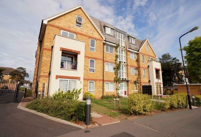 2 Bedroom Flat To Rent In Hallam Court, A Hatherley Road, Sidcup, DA14