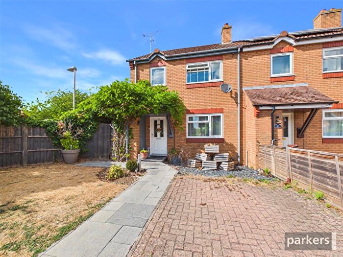2 Bedroom End Of Terrace House For Sale In Ian Mikardo Way, Caversham, Reading, Berkshire, RG4