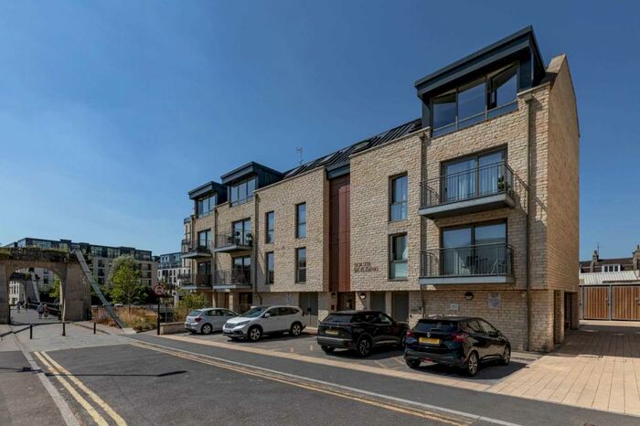 1 Bedroom Apartment To Rent In River View Court, BA1