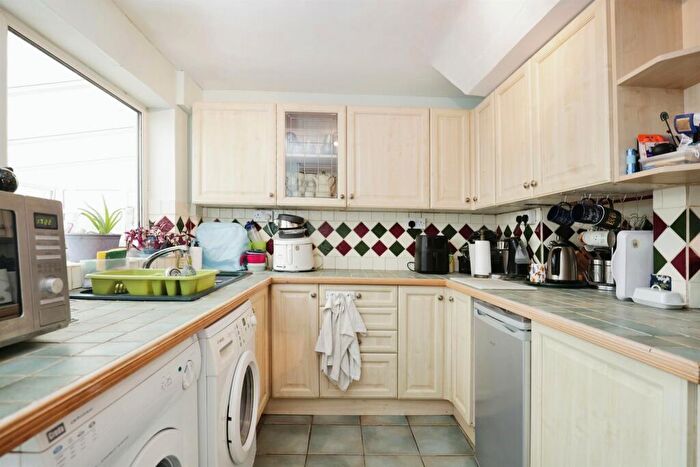 3 Bedroom Terraced House For Sale In Park End, Bodicote, Banbury, OX15