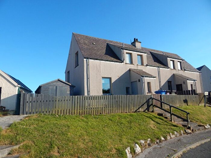 3 Bedroom Semi-Detached House For Sale In Horve Cottages, Castlebay, HS9
