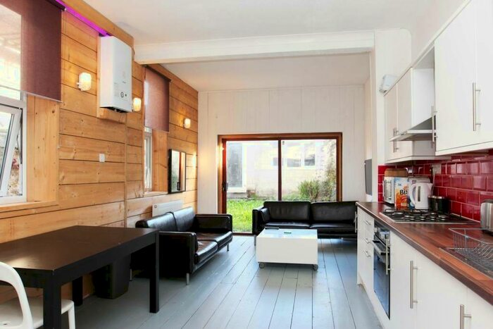 6 Bedroom Terraced House To Rent In Ladysmith Road, Plymouth, Devon, PL4