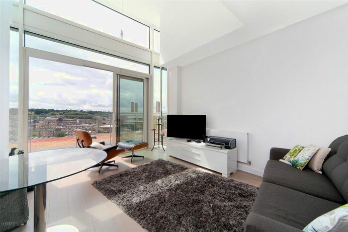 2 Bedroom Flat To Rent In River Gardens Walk, London, SE10