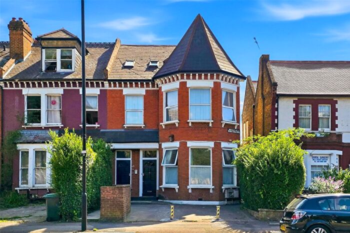 1 Bedroom Flat For Sale In Bounds Green Road, London, N22