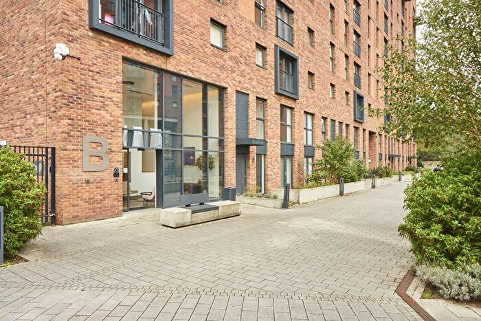 2 Bedroom Flat For Sale In Ordsall Lane, Salford, M5