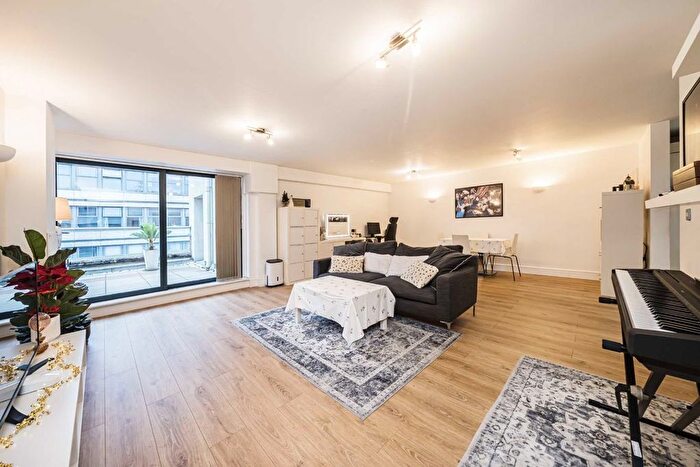 1 Bedroom Flat For Sale In Streatham High Road, Streatham, SW16
