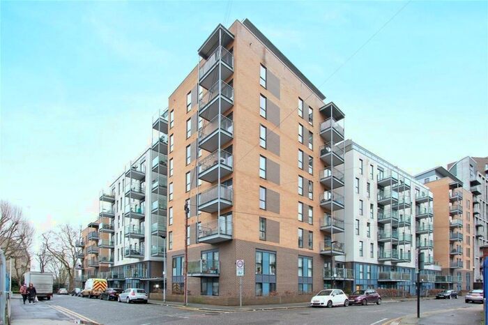 2 Bedroom Apartment To Rent In Turner Street, London, E16