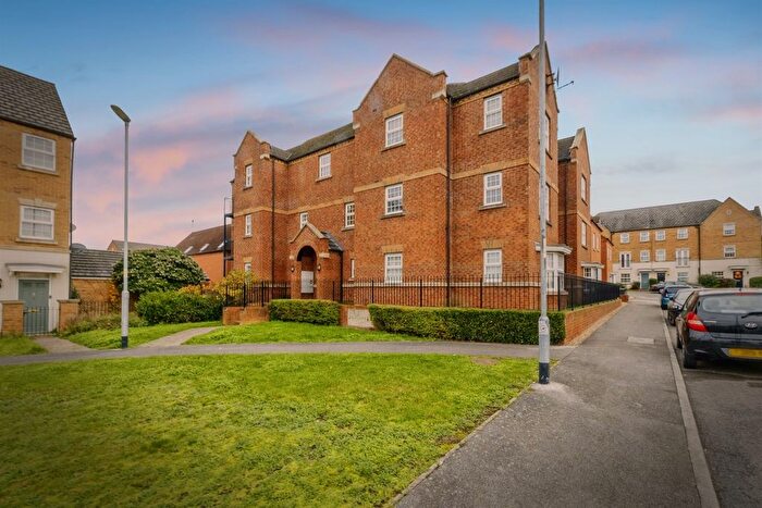 2 Bedroom Flat For Sale In Fulmen Close, Lincoln, LN1