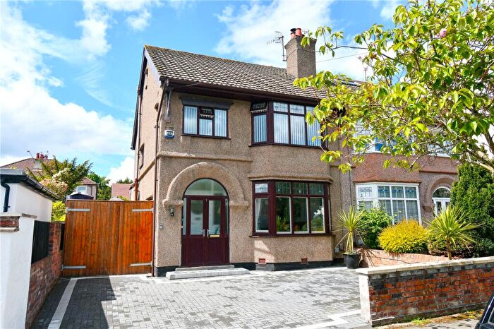 3 Bedroom Semi-Detached House For Sale In Ffrancon Drive, Bebington, Wirral, CH63