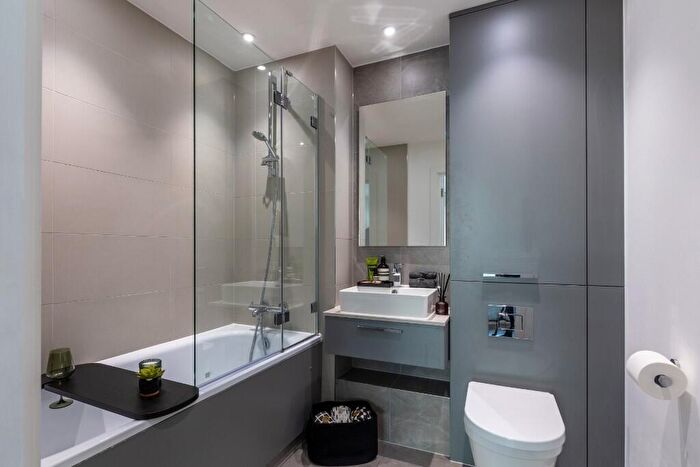 1 Bedroom Flat To Rent In Equipment Works, Vanguard Way, London, E17