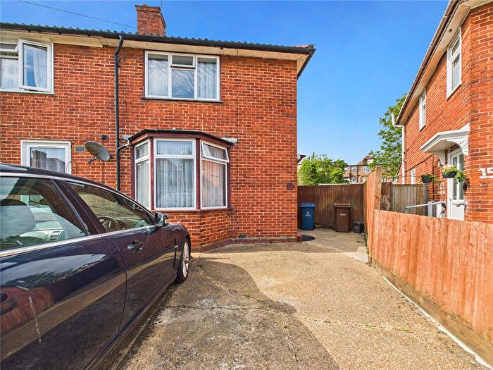 2 Bedroom End Of Terrace House For Sale In Moorhouse Road, Kenton, Harrow, HA3