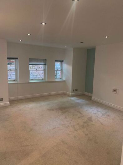 2 Bedroom Duplex To Rent In Ivanhoe Road, Liverpool - Duplex Apartment, L17