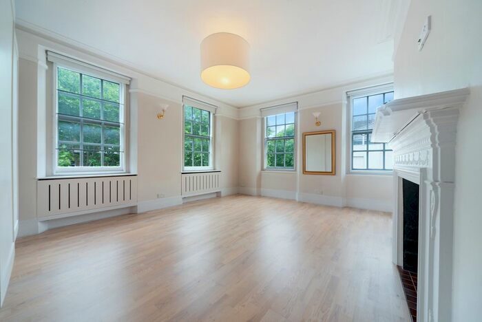 4 Bedroom Flat To Rent In Old Brompton Road, London, SW5