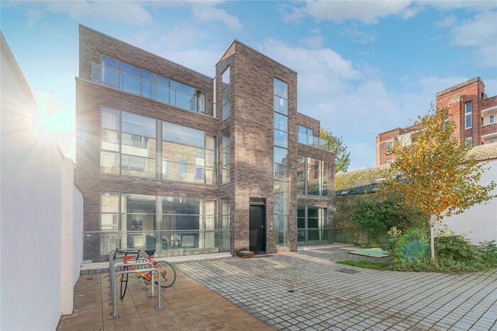 2 Bedroom Flat To Rent In Southern Row, London, W10