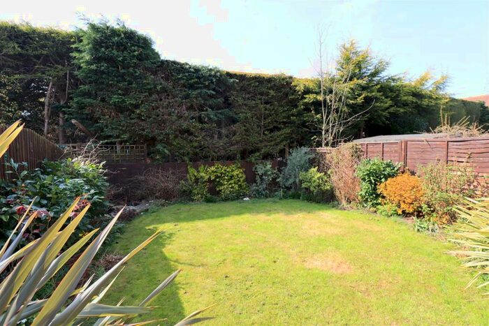 3 Bedroom Detached House To Rent In Viking Close, Kettering, NN16