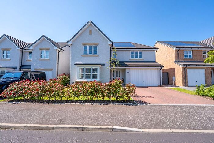 5 Bedroom Detached House For Sale In Goldcrest Place, Dunfermline, KY11