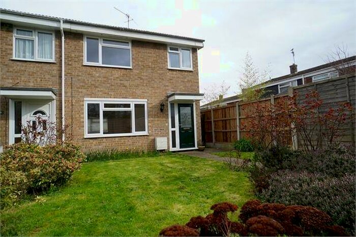 3 Bedroom End Of Terrace House To Rent In York Place, Colchester, Essex., CO1