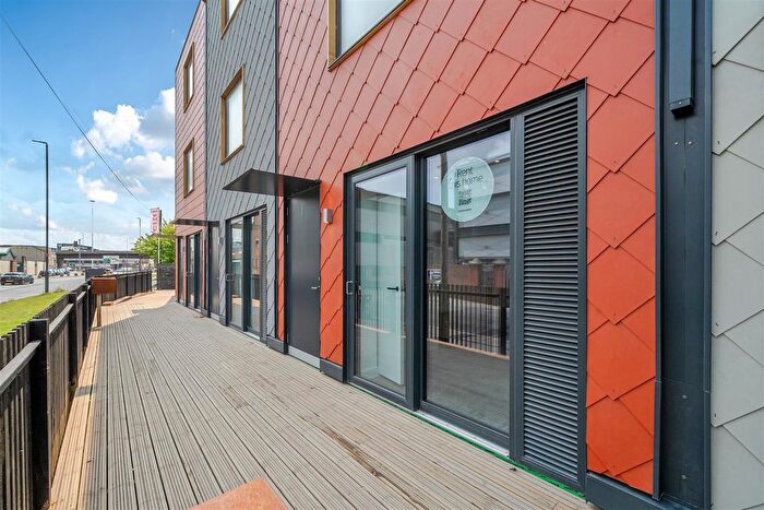 2 Bedroom Town House To Rent In Clarence Road, Climate Innovation District, LS10