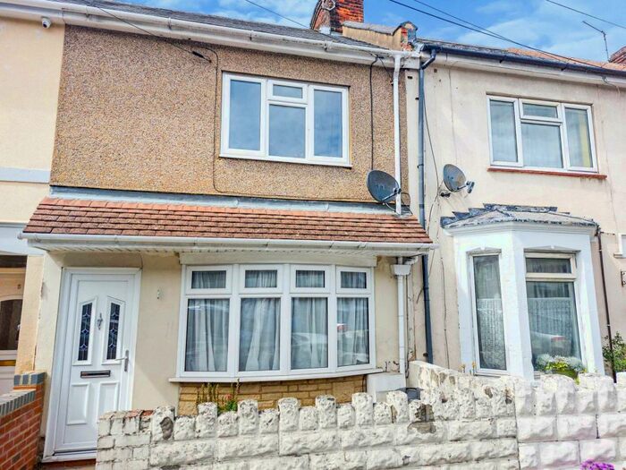 3 Bedroom Terraced House To Rent In Caulfield Road, Swindon, Wiltshire, SN2