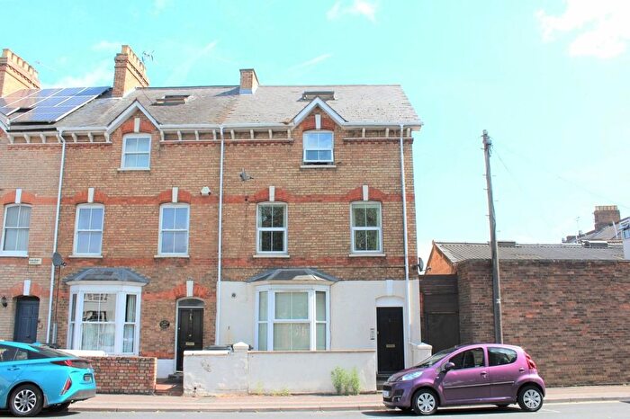 1 Bedroom Flat To Rent In Belvedere Road, Taunton, TA1