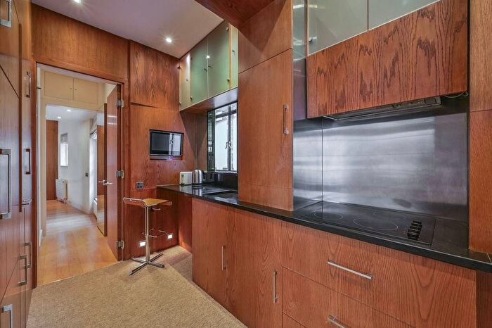 2 Bedroom Flat To Rent In West Eaton Place, Belgravia, London, SW1X