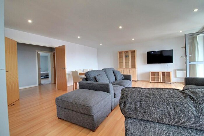 3 Bedroom Apartment To Rent In Quartz Apartments, Hall Street, Jewellery Quarter, B18