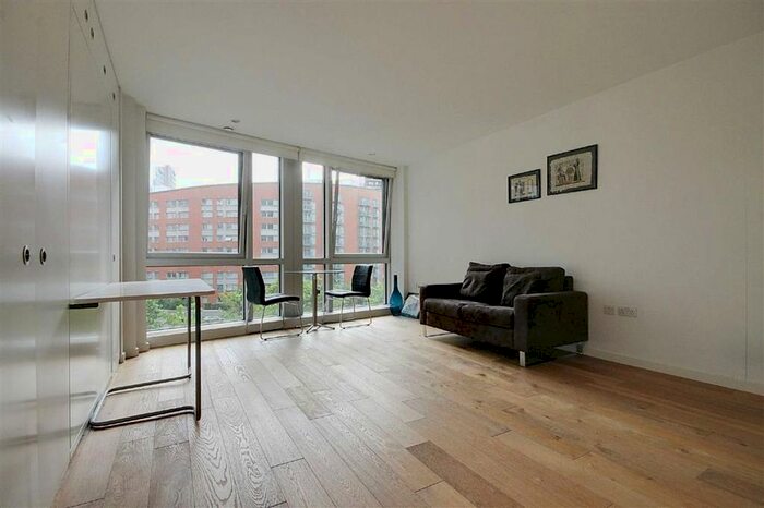 Studio To Rent In Ontario Tower, Canary Wharf, London, E14